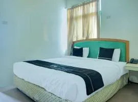 Townhouse Oak Palembang Near Jembatan Ampera Formerly Azzura Hotel