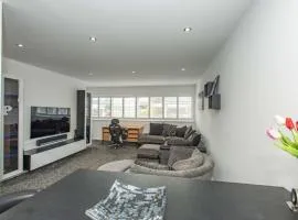 Stylish 3-Bedroom in Orpington