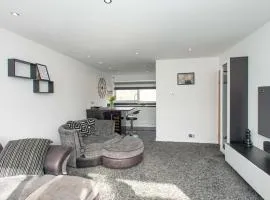 Stylish 3-Bedroom in Orpington