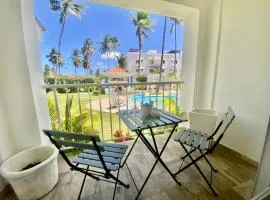 Madonna1 pool beach los corales Arenas de Bavaro