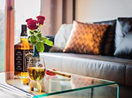 Warta Riverside & Old Town Luxury Residence, khách sạn ở Poznań
