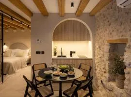 Old Town Olive Studio Apartment