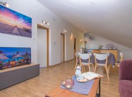 Peaceful Holiday apartment in Muraj, hotel a Kornić