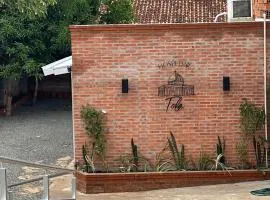 Hospedaje Tola