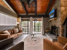 FREE Dollywood ticket & more, second level condo w king bed loft