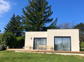 Cocon proche de Lyon, villa in Neyron