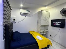 Private Serviced Studio Apartment At Aquaview estate Ogudu, AC, Not A Shared Apartment, hotel v destinaci Lagos