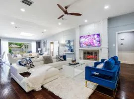 Modern Home with a Firepit, Heated Pool & Spa