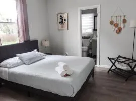 3Bed 2Bath Apt Near NYC plus Parking and Laundry