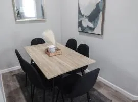 8BR 4BA Home Near NYC -Sleeps 16