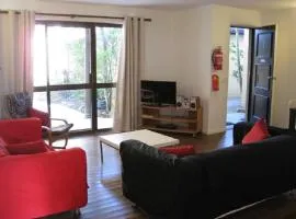 Sunny Somerset 2B located opp Byron Bay markets