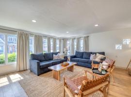 221CL 221 Claressa Ave, hotel a Avalon