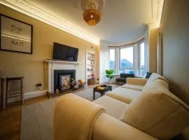 spacious flat, close to the city centre with scenic views