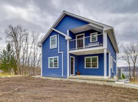 Seneca Lake Wine Trail Studio with Balcony and Views!, place to stay in Hector