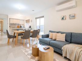 Modern 3B2B1C Home in Doreen, hotel din Doreen