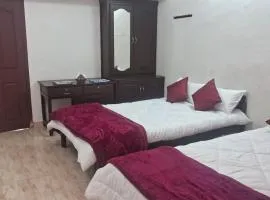 Holiday Apartments & Homestay
