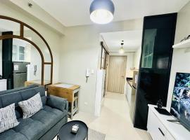 Peaceful Nest at Shore 2 Res, hotel na praia em Manila