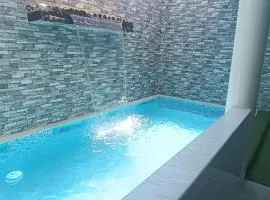 Casa con piscina
