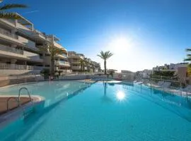 3-bed apartment in La Cala Private Pool Heated Pools & Beach Walks