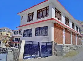 Lhasa Norling Homestay By StayApart