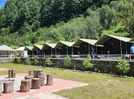 New Highlander Camp, hotel a Haripūr