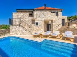 Luxury Villa Mare Heated Pool and Sea Views
