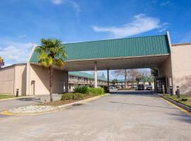 OYO Hotel Port Allen LA I-10 West, hotel v destinaci Port Allen
