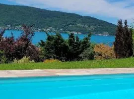 Sunshine Villa in front of Annecy Lake