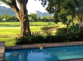 Pecanwood Relaxing Villa - Golf, Pool, Braai & Dam Views