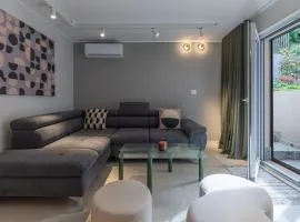 Lemon tree apartment