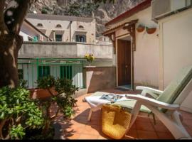 Secret Garden Amalfi Coast, hotel v destinaci Atrani