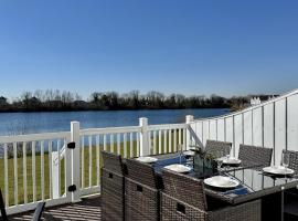 Robin's Nest - Cotswold Lakeside Lodge - Spring Lake, chata v destinaci South Cerney