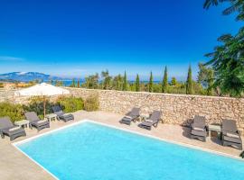 Villa Dassos by Villa Plus, хотел в Skinária