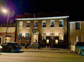 The Limes Bar and Hotel, hotel v destinaci Needham Market