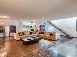 ON Apartments - Luxury House - Pool & Parking & Pet Friendly