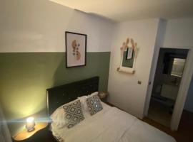 Home SAINT MICHEL, hotel in Pontorson