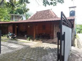 Banyu Kasongan Homestay