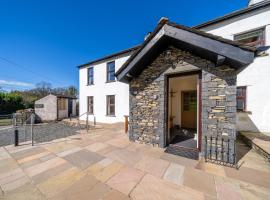 High Brow Edge Farm Cottage, ξενοδοχείο σε Backbarrow