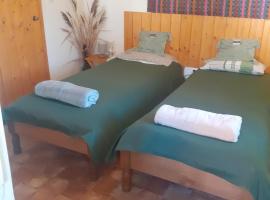 Dui Brazi, hotell i Cuied