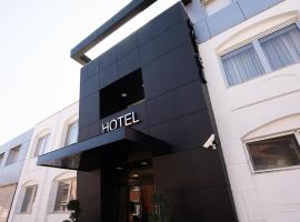 Hotel Sun Loznica، فندق في لوزنيكا