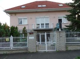 苹果酒店, hotel a Budapest