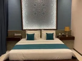 Hello Mirissa