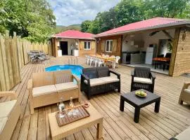 Bungalow cosy à Deshaies avec piscine