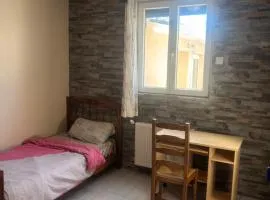 Home stay Spacious room