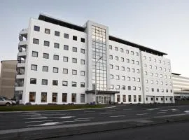 ホテル キャビン、にあるレイキャビク国内空港 - RKVの周辺ホテル