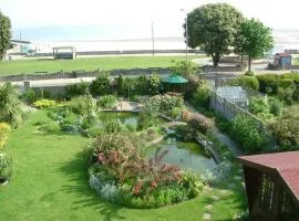 Sea view flat at Claverton House