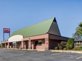 OYO Hotel Wade/Fayetteville I-95 South, hotel v destinaci Fayetteville