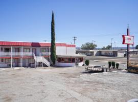 OYO Alpine TX near Big Bend National Park, hotel v destinaci Alpine