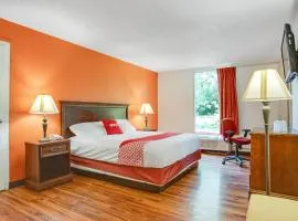 OYO Hotel Mona Lake Muskegon