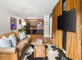 Cozy Condo by Music Row Walk to Restaurants and Bars